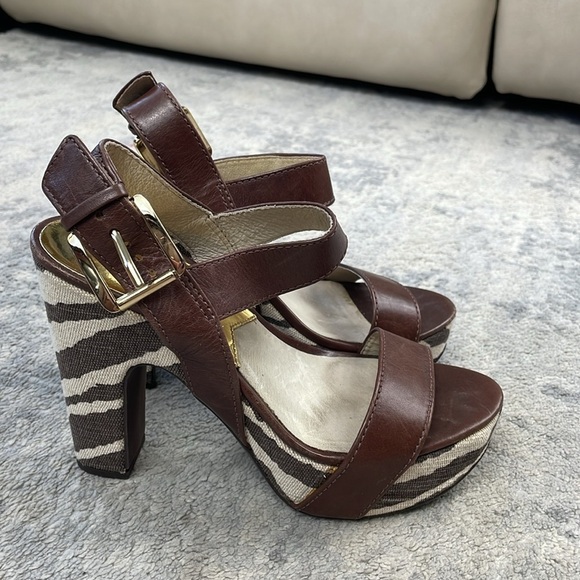 Michael Kors Ivana Platform Zebra Stripe Sandals Brown Leather Sz 5.5 - Picture 5 of 16